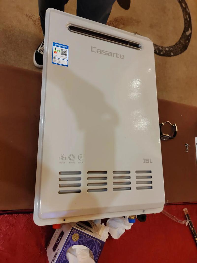 卡萨帝户外燃气热水器拆机实录 专为户外设计的硬核亮点